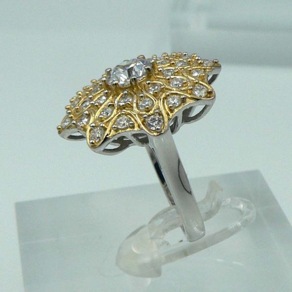 LUSTRO STELLA Sz 6 Swarovski Zirconia Cluster Ring - Picture 3 of 6